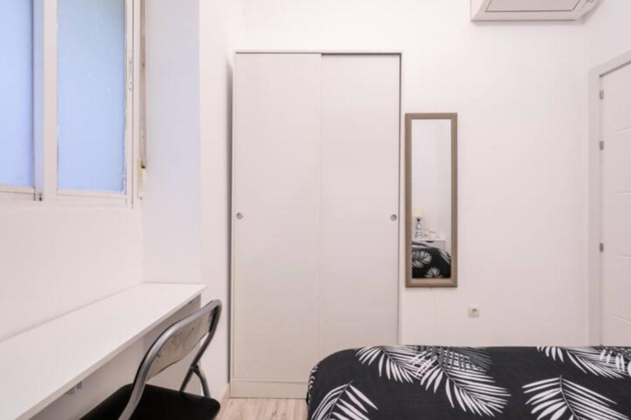 Bedroom Madrid City Center Exterior photo